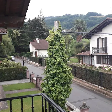 Lopenea Villa Garzáin Exterior photo